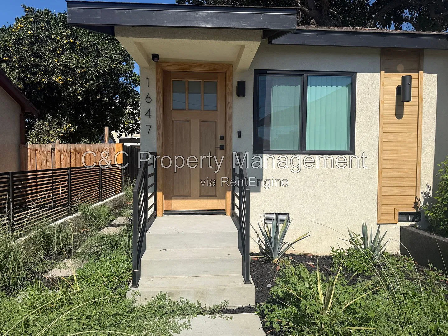 2 bed, 2.0 bath, $3,900 — Photo 1