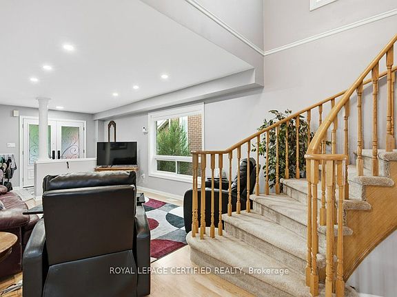 4th image of 3 National Cres