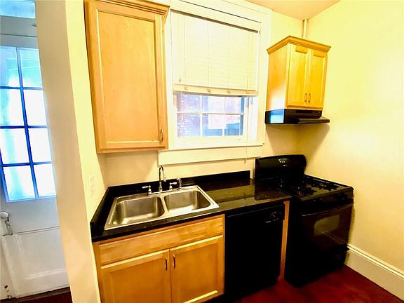 5th image of 1132 Saint Charles Ave #A