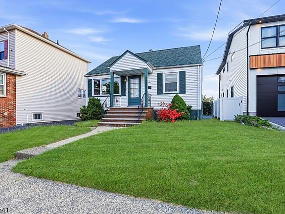 2nd image of 629 Erudo St