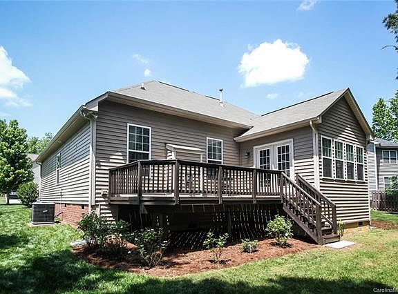 4th image of 371 Windy Pine Dr