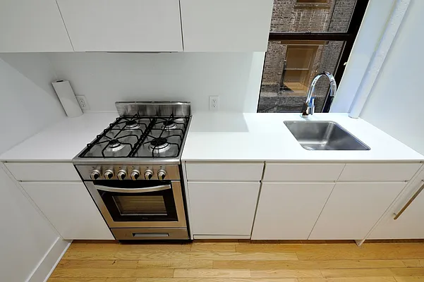 Rented by Aether Property Group | media 27