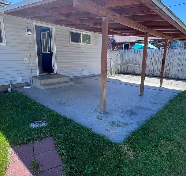 6111 N Standard St — Photo 2