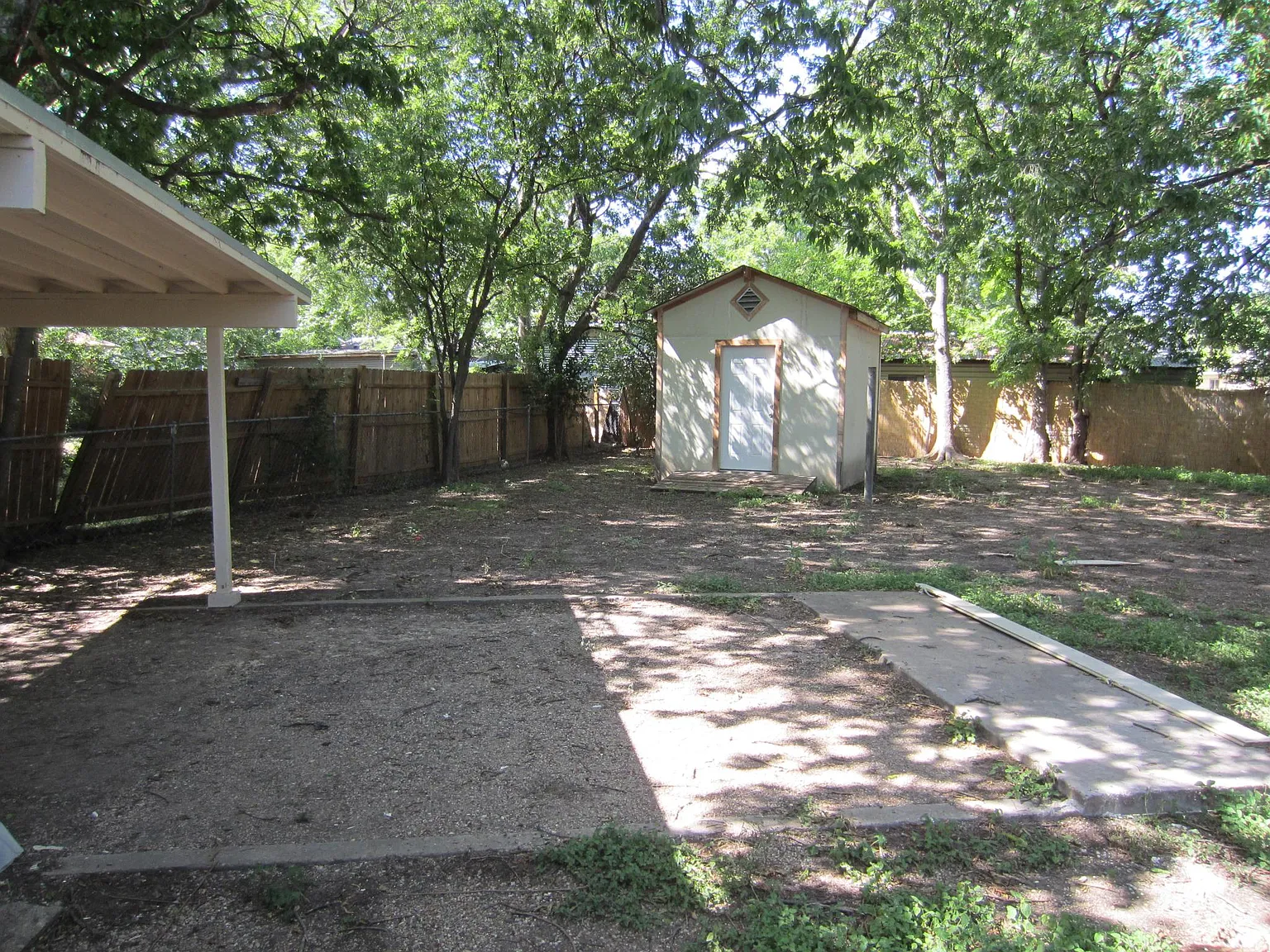 3 bed, 1058 sqft, $2,200 — Photo 2