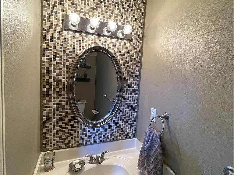7412 Peregrine Rd NE — Photo 13