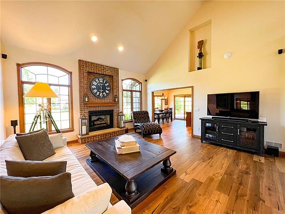 2nd image of 123 Heartland Dr