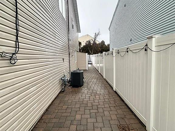 2nd image of 62 Frederick St #1