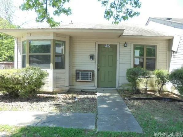 902 Dismukes St, Lonoke, AR 72086