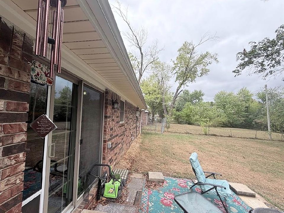1st image of 301 Countryside Ln