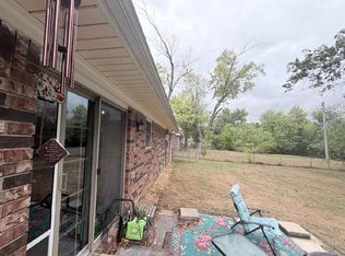 301 Countryside Ln, Roland, OK 74954