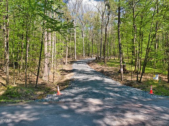 5th image of 130 Creek Rd