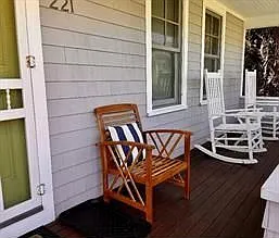 221 Purgatory Rd — Photo 2