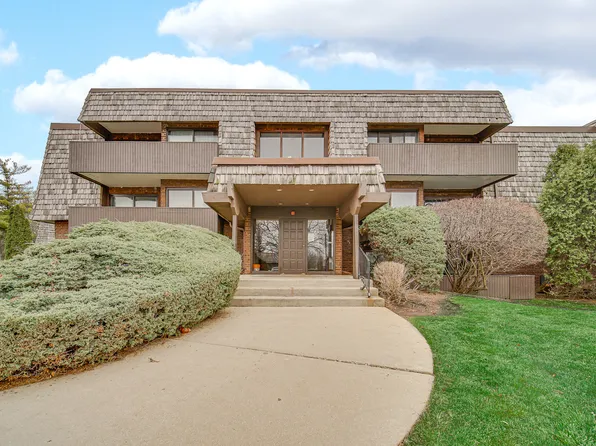 491 Timber Ridge Dr APT 101, Carol Stream, IL 60188