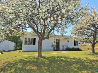 419 5th Ave W, Grand Marais, MN 55604