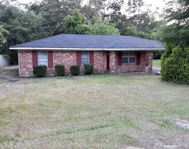 119 S Elm St, East Dublin, GA, 31027