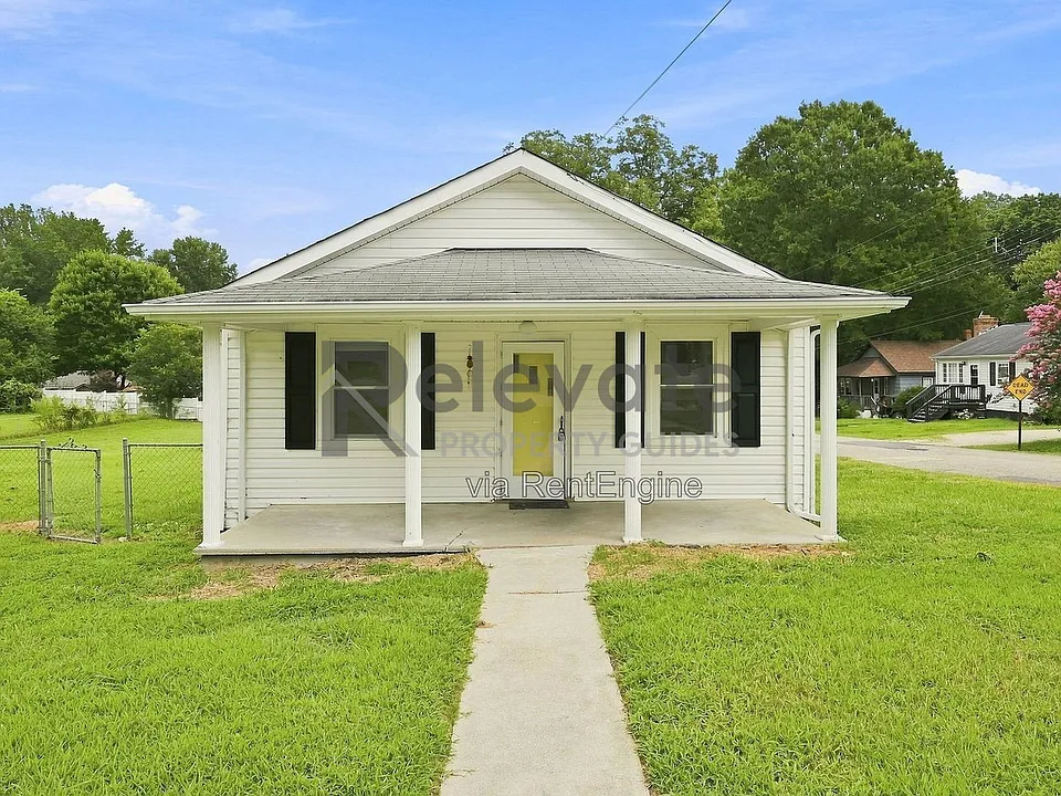 1425 Dinwiddie Ave