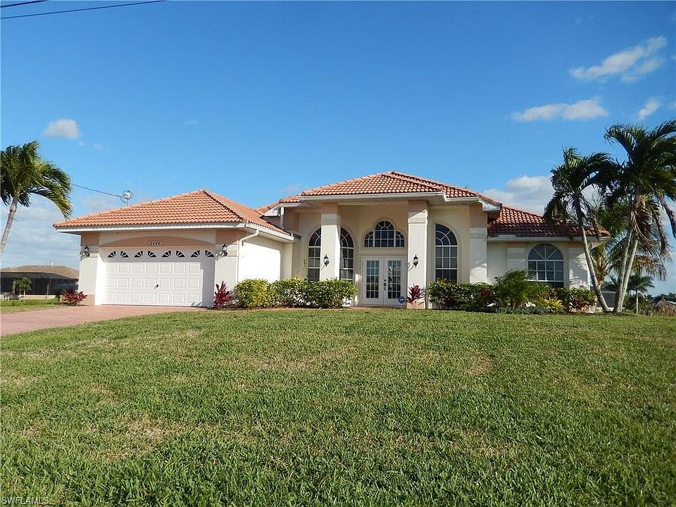 1st image of 2565 Surfside Blvd