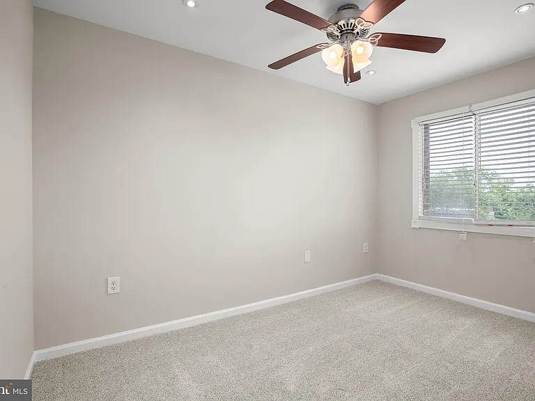 1604 Renate Dr #303 — Photo 19