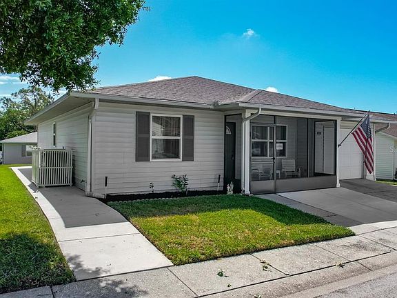 3rd image of 3123 PRAIRIE DUNES CIRCLE W