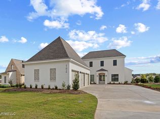 102 Venice Cir, Madison, MS 39110