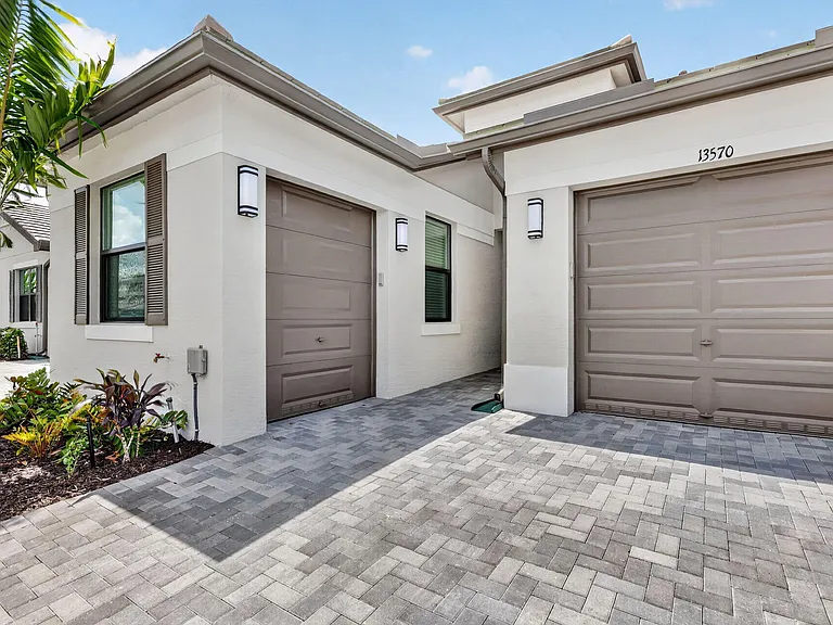 13570 SW Starkissed Ln #7 — Photo 4