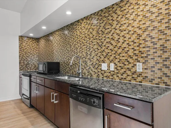 2200 Dickson Dr APT 227, Austin, TX 78704