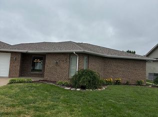 1010 Clearwater Rd, Sikeston, MO 63801