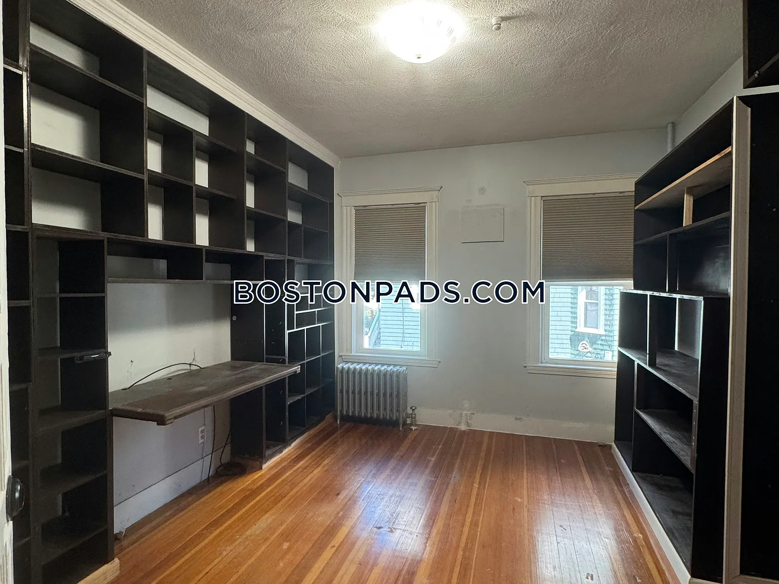 6 bed, 9999 sqft, $8,700 — Photo 3