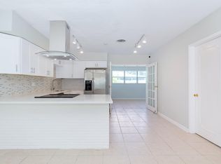 2551 NE 10th St, Pompano Beach, FL 33062