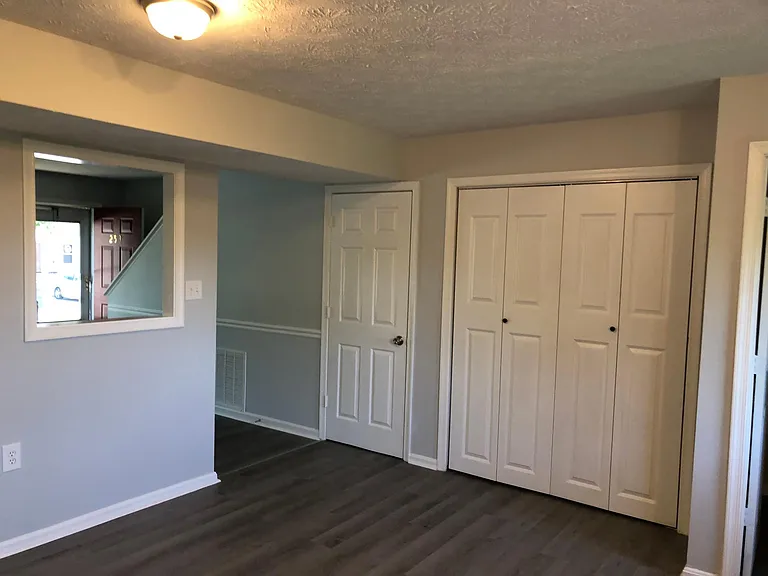 253 Waterford Ln — Photo 9