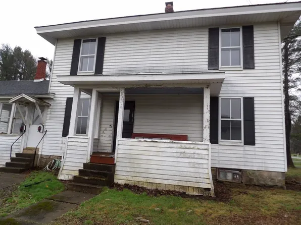 230 Center St, Bear Lake, PA 16402