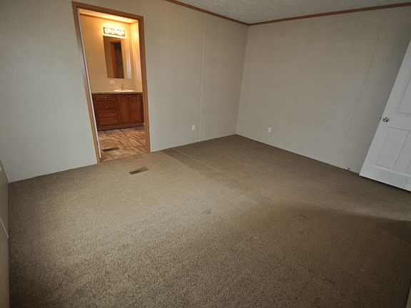 4th image of 415 Forest Blvd