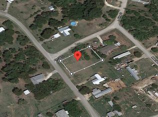 Lois Cir, Granbury, TX 76049