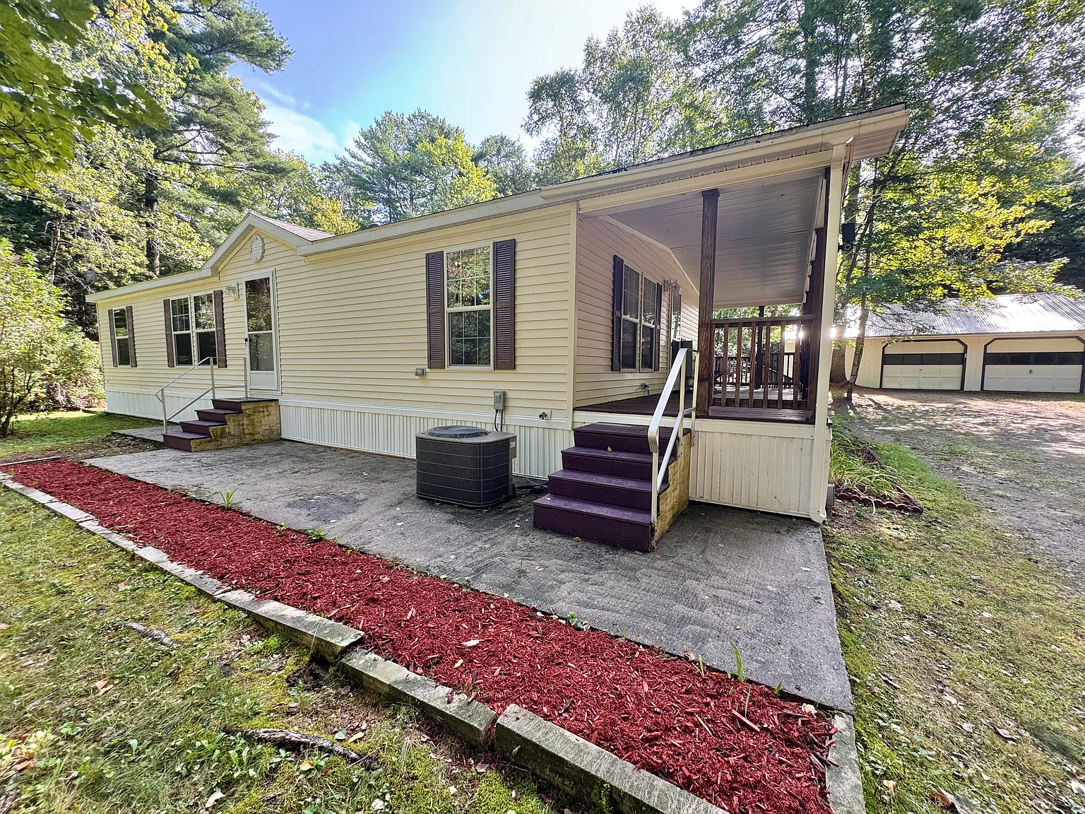 3 bed, 1200 sqft, $1,700 — Photo 1