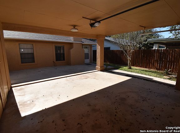 3rd image of 6830 Enchanted Springs Dr