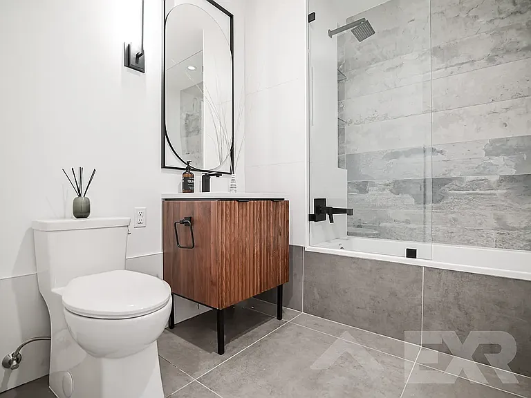 957 Atlantic Ave #502 — Photo 5