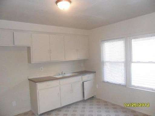 3rd image of 2061 Trowbridge St Unit B