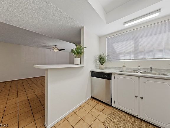 4th image of 4678 Monterey Cir Unit 3