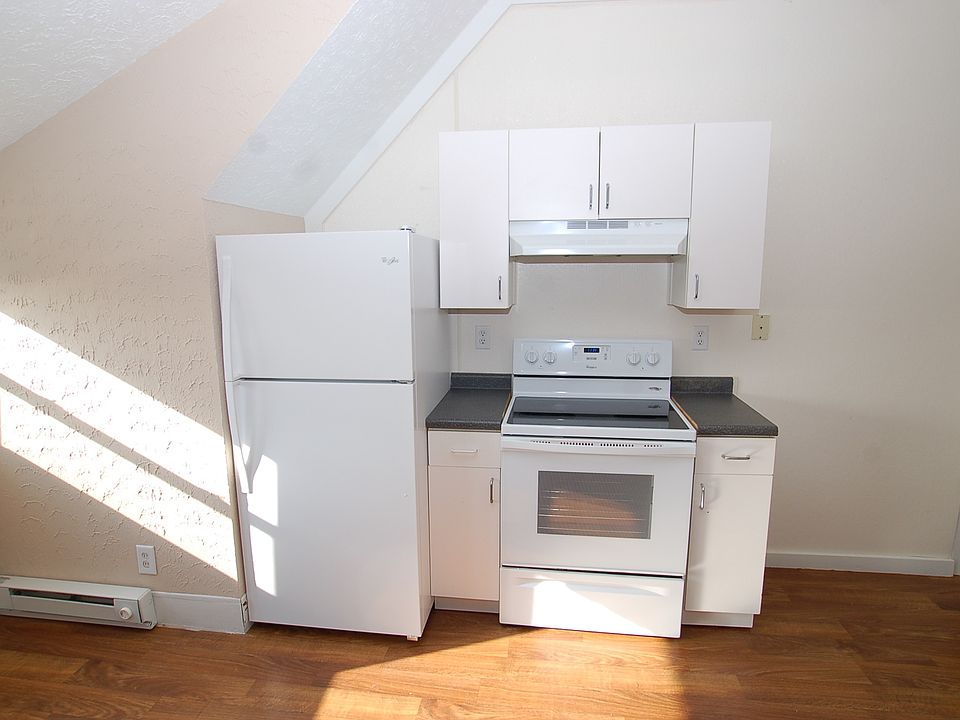 2nd image of 258 Main Ave APT 8