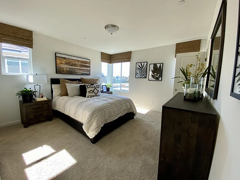2052 N Rogers Ln — Photo 12