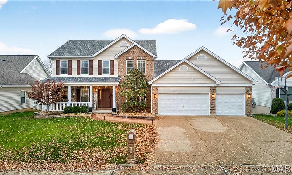 1st image of 82 N Hillview Dr