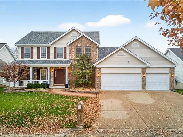 82 N Hillview Dr, Saint Peters, MO 63376