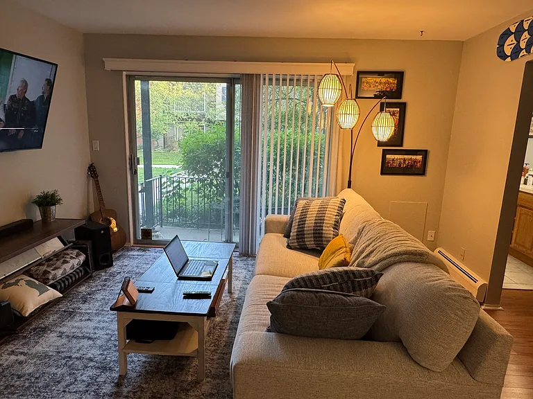 3927 Benjamin Ave #2 — Photo 10