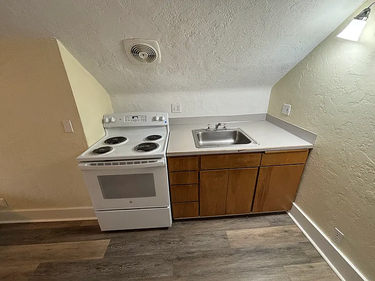 1605 Pearl St #4 — Photo 7