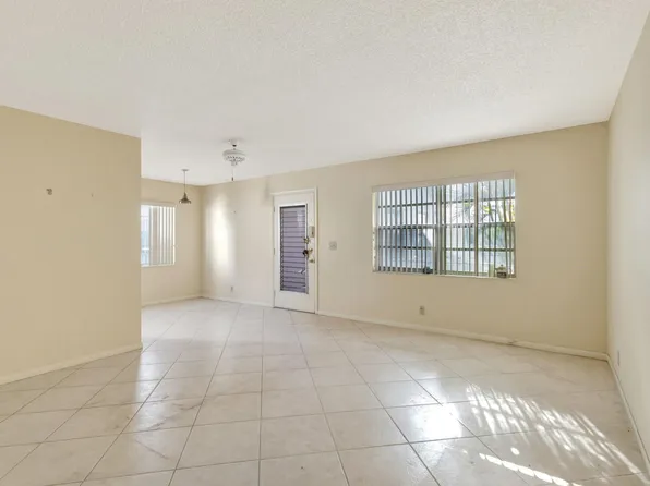 557 Burgundy L, Delray Beach, FL 33484