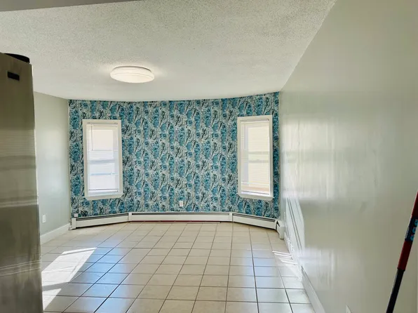 322 Washington St #3, New Britain, CT 06051