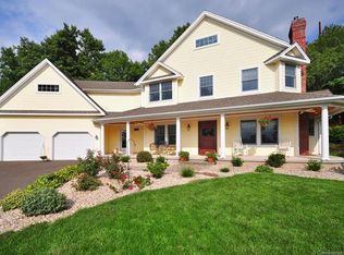 3 Wyncairne, East Granby, CT 06026