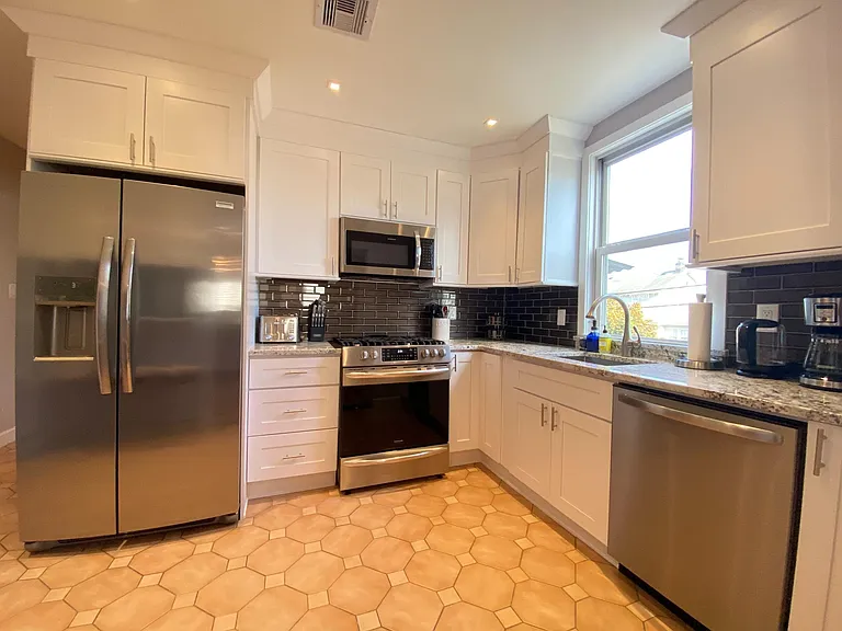 247 Montclair Ave — Photo 14