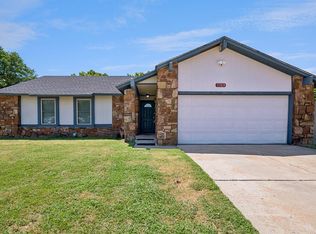 1305 W Waco St, Broken Arrow, OK 74011