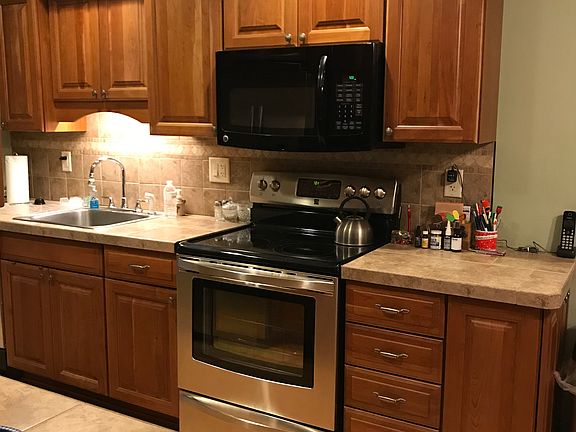 2nd image of 13 Chippendale Dr